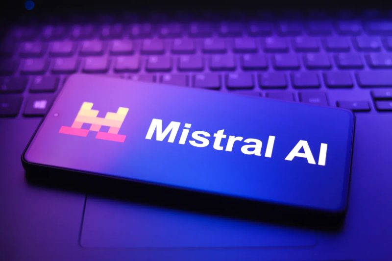 Mistral Forge란 무엇인가 — 모델 성능 벤치마크 비교 차트